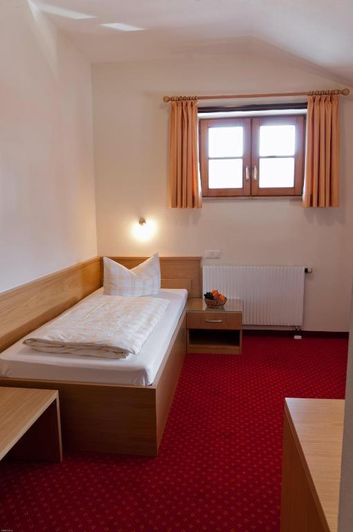 Hotel Gasthof Zur Post Bad Wiessee Room photo